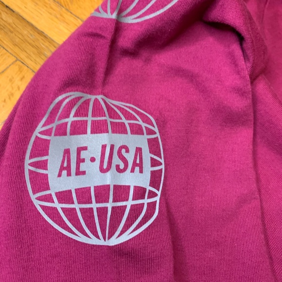 NEW AE AMERICAN EAGLE REFLECTIVE LOGO RETRO STYLE Y2K Longsleeve T Shirt - Picture 3 of 11